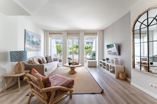 MalagaSuite Duplex Marbella with Parking