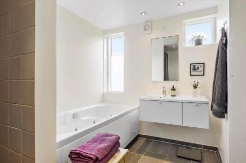 Koupelna v ubytování JB366-Brovst-Kronvildtvej-118