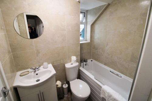 Vannituba majutusasutuses Molly's Mews, lake view, Bowness on Windermere