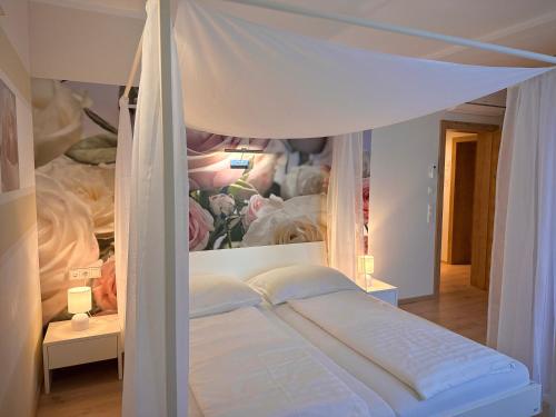 Postel nebo postele na pokoji v ubytování Hotel Restaurant FIDI