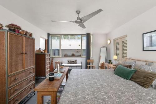 Ένα ή περισσότερα κρεβάτια σε δωμάτιο στο Casa Brisas