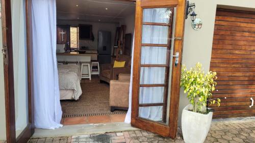 Φωτογραφία από το άλμπουμ του The Hops Inn σε George