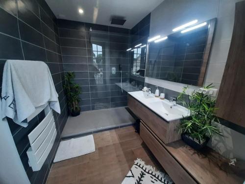 Ένα μπάνιο στο Le canon des remparts