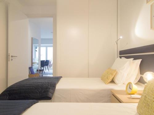 Santos Cozy Apt with AC and Terrace
