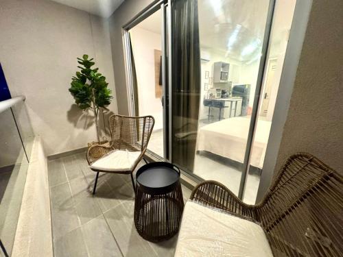 Χώρος καθιστικού στο Apartamento con vistas al mar-SantaMarina-1303