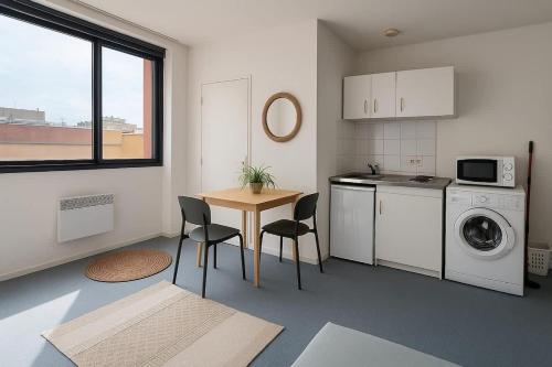 Bright studio in Nice - Mobility lease only - WIFI