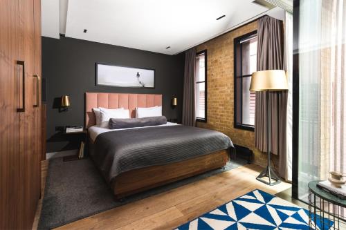 Ένα ή περισσότερα κρεβάτια σε δωμάτιο στο Native Bankside