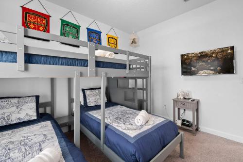 Free waterpark private heated pool near Disney photo 3
