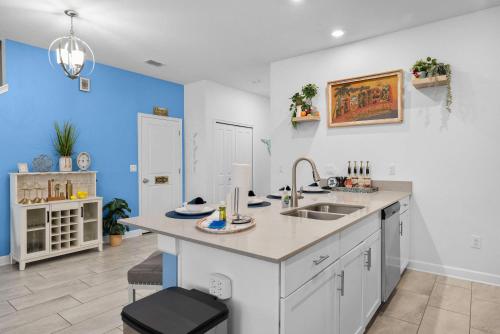 Free waterpark private heated pool near Disney photo 17