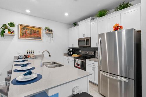 Free waterpark private heated pool near Disney photo 16