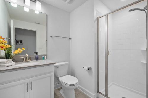 Free waterpark private heated pool near Disney photo 18