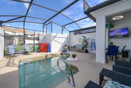 Free waterpark private heated pool near Disney photo 45