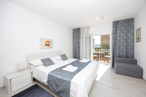 Luxury Villa with Pool, Sauna & Gym-5 Bedrooms