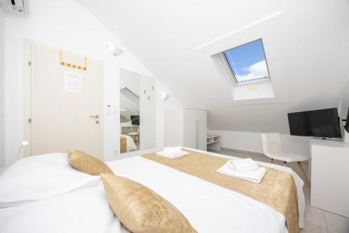 Luxury Villa with Pool, Sauna & Gym-5 Bedrooms