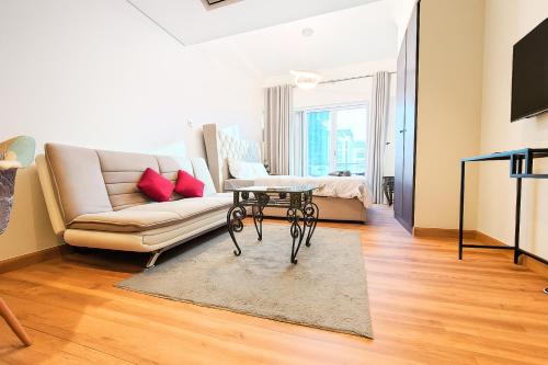 Luxury Studio with Balcony - Close to Metro & Marina