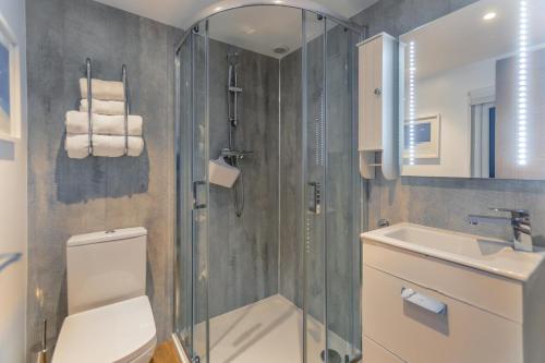 Vannituba majutusasutuses 3 Bed in Carbis Bay oc-p33004