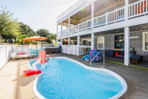 Πισίνα στο ή κοντά στο Pool & Spa Game Rm Walking Distance to Beach & Shops