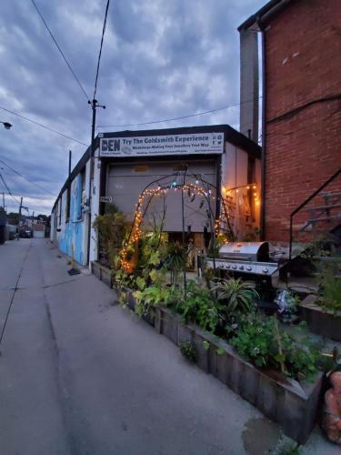 صورة لـ The Den Toronto في تورونتو