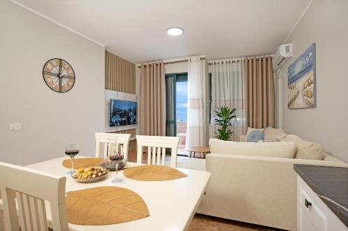 RANA Sea View Apartment