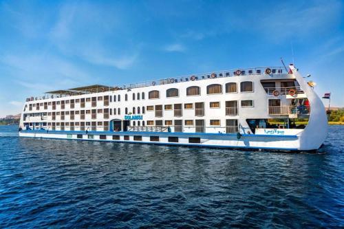 Nile Cruise 3 Nights Aswan to Luxor Sightseeing Included