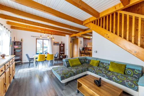 Posezení v ubytování Maison familiale 6-8 personnes en Vallée d'Ossau