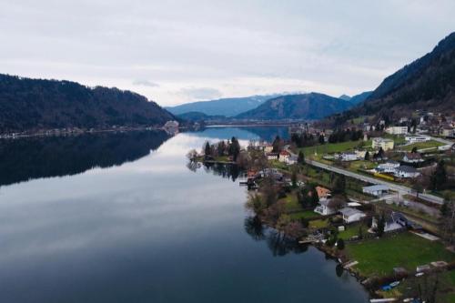 an aerial view of a large body of water at DeliApart Ossiacher See in Sattendorf
