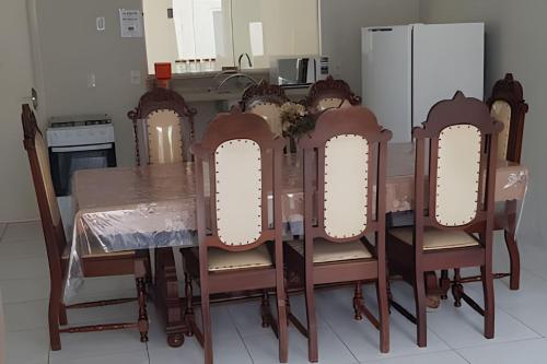 Kuchyň nebo kuchyňský kout v ubytování Sobrado 4 amplo e confortável em condomínio