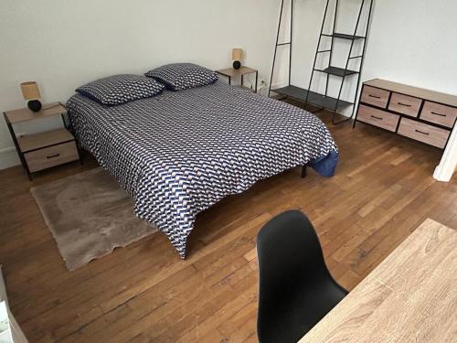 Φωτογραφία από το άλμπουμ του Appartement avec terrasse σε La Loupe