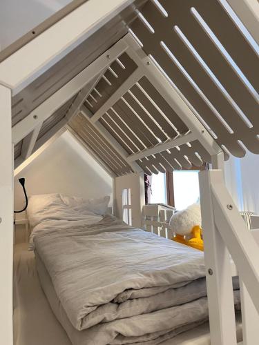 Ένα ή περισσότερα κρεβάτια σε δωμάτιο στο Ferienwohnung Backstube bei Sinsheim 2 Erwachsene 2 Kinder