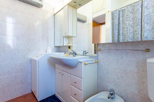 The Metropolitan Cozy apartment near DUOMO + WIFI