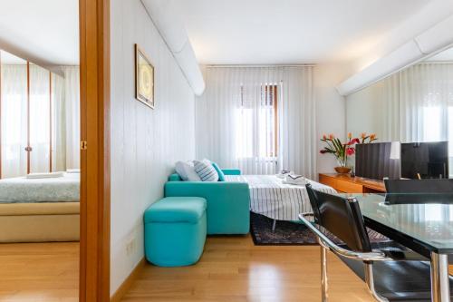 The Metropolitan Cozy apartment near DUOMO + WIFI