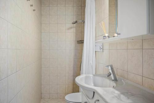 Ένα μπάνιο στο G186-Lemvig-Vinkelhagevej-186-1