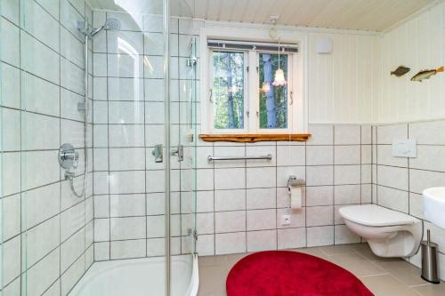 Koupelna v ubytování VAR103-Sunne-Norra-Hoejden-21