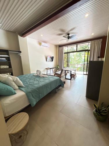 Ένα ή περισσότερα κρεβάτια σε δωμάτιο στο Apartamentos Margarita 1