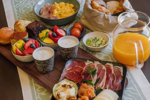 Еда / где поесть недалеко от отеля