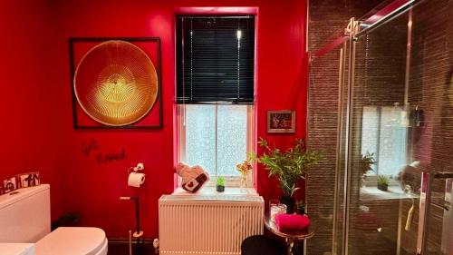 Koupelna v ubytování Fantastic Naughty Corner