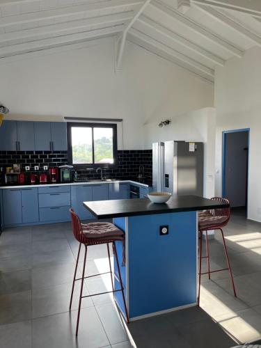 Kuchyň nebo kuchyňský kout v ubytování Vue Mer Panoramique, Grande Terrasse Privée, Plage à 10 Min