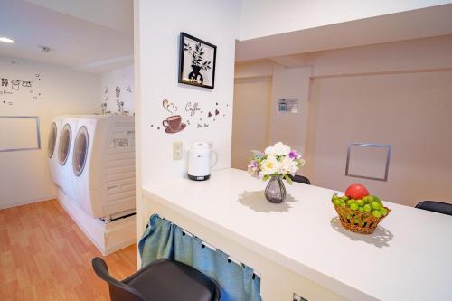 Higashi-Shinjuku 905