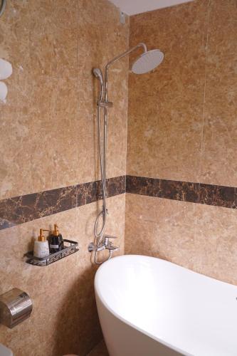 Ένα μπάνιο στο Winner Hotel