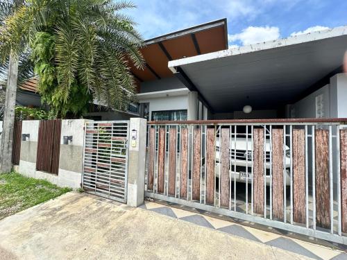 Hoone, kus Palkmajake asub