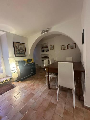 Comfy in the Heart of Roman nightlife