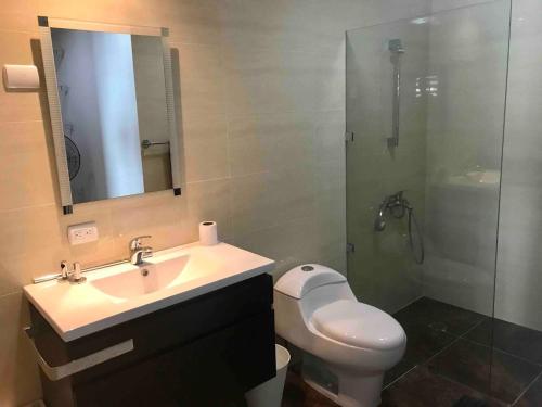 Koupelna v ubytování Eclectic 3 levels and 5 bedrooms penthouse