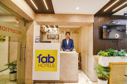 Μέλη του προσωπικού του FabHotel Aayash - Nr City Center Metro Station