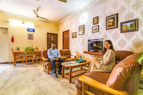 TV a/nebo společenská místnost v ubytování FabHotel Nestlay Rooms - Nr Ambattur Railway Station