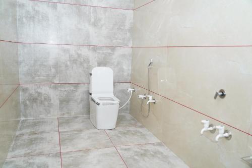 Koupelna v ubytování Kesar Villa Resort