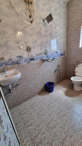 Ένα μπάνιο στο Sachi home stay