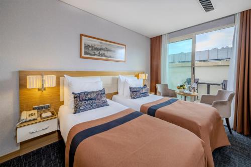 Twin Room with Balcony