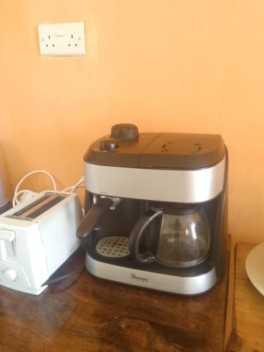 Kaffe- og tefaciliteter på Kakamega Forest Glamping Cabin