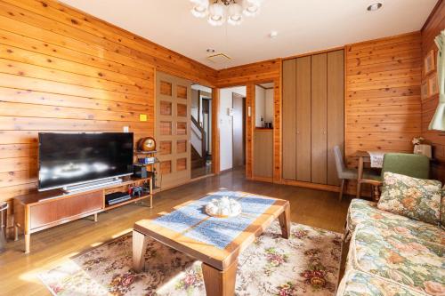 Μια τηλεόραση ή/και κέντρο ψυχαγωγίας στο Kugenuma Kaigan Beachside House#ENOSHIMA#Aquarium