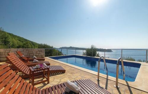 Apartman Mario with pool by Villas Guide
